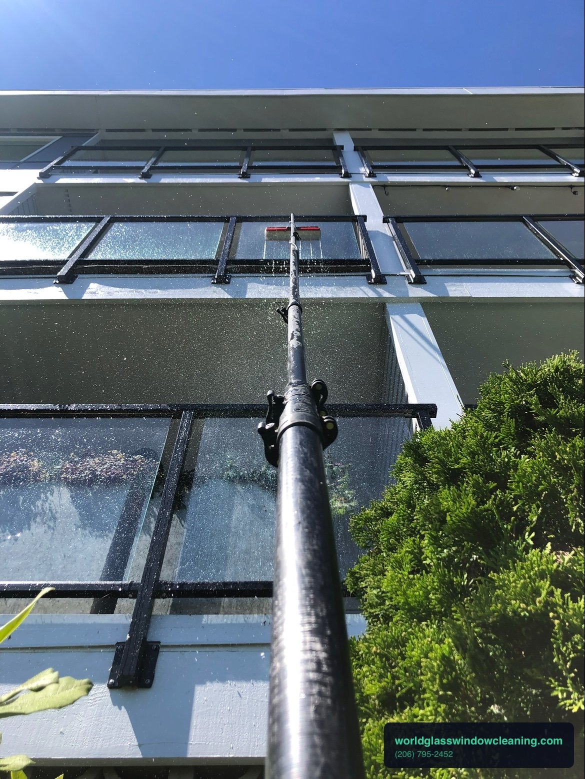 Seattle-window-cleaning-services-commercial.png